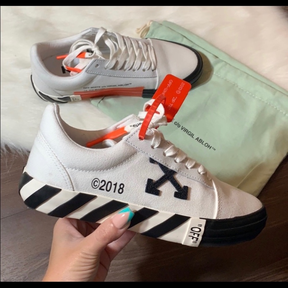 OFF-WHITE vulcanised low top sneakers